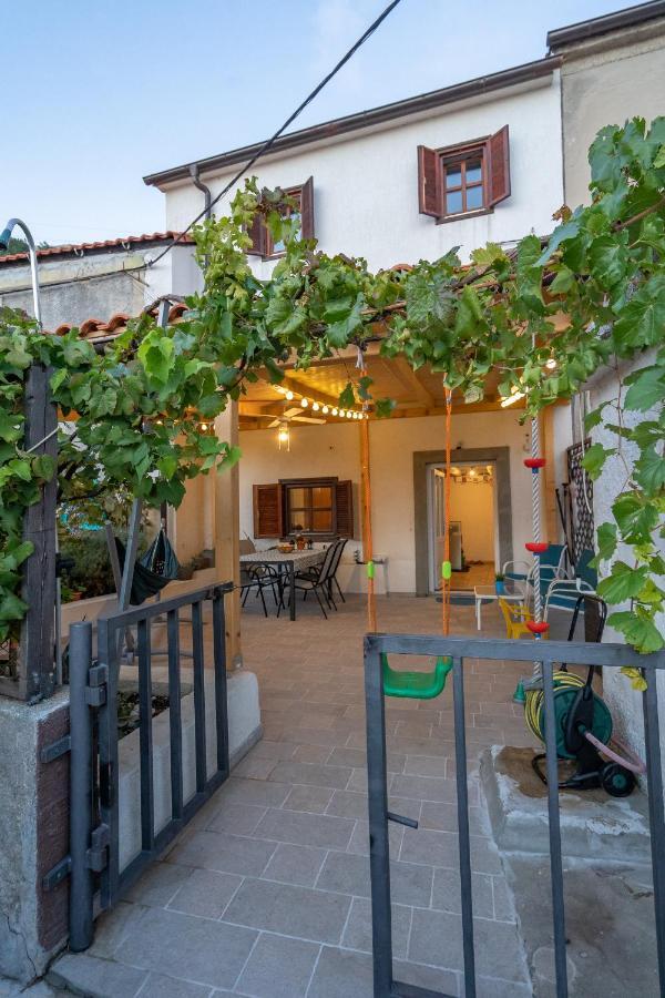Holiday House Nova Stara Baška Eksteriør bilde